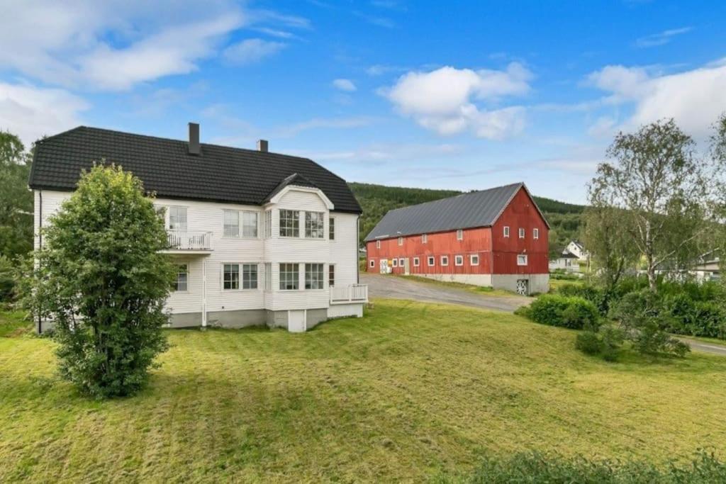 Privat Leilighet Pa Gard Med Badstue Og Nordlys Narvik Exterior photo